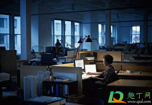 春节加班是三十算还是初一算(春节三十算加班费吗)