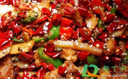 辣椒皮粘喉咙怎么快速弄掉(喉咙有辣椒皮如何弄掉)