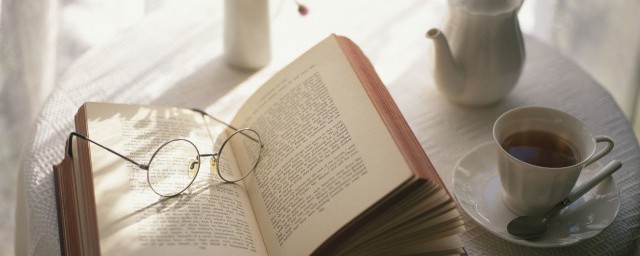 章回小说是我国古典小说的主要形式(章回小说是中国古典长篇小说的主要形式它是由宋元时期)