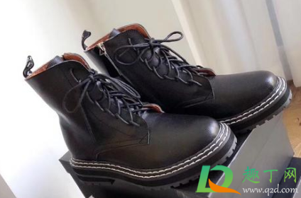 马丁靴买几孔的不会出错(马丁靴要买几孔的) 马丁靴买几孔的不会出错(马丁靴要买几孔的)