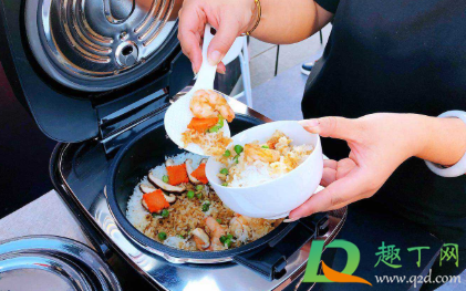 电饭煲煮饭设置多少分钟(电饭煲怎么设置煮的时间)