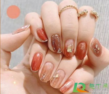 2021元旦做什么美甲好看显白(过年美甲样式2021显白)