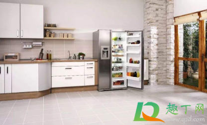 冰箱背面怎么清洗(冰箱外面怎样清洗才干净)