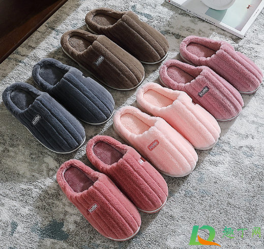 羊毛拖鞋可以水洗吗(牛皮拖鞋可以用水洗吗)