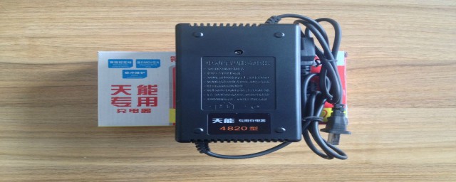 电瓶没电了可用充电器充电(电瓶没电了能充上电吗)