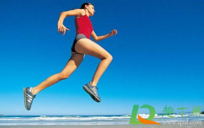 跑步时腹痛该继续跑吗(跑步时为什么会腹痛)