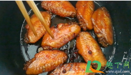 电饭锅内胆能用火烧吗(电饭锅内胆可以明火烧吗)