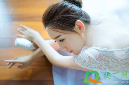 点痣掉痂后可以用洗面奶吗(点痣掉完痂可以用洗面奶)