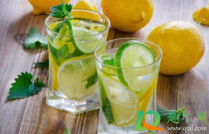 喝柠檬水可以降火吗(喝柠檬水能降火吗) 喝柠檬水可以降火吗(喝柠檬水能降火吗)