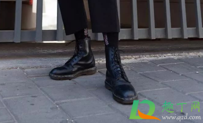 如何清洗马丁鞋子(马丁鞋怎么洗法) 如何清洗马丁鞋子(马丁鞋怎么洗法)