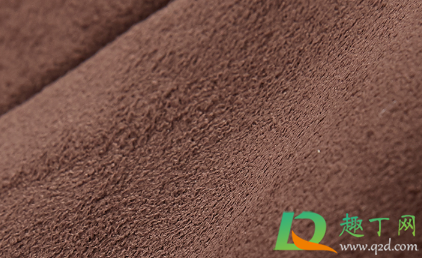 鹿皮绒面的衣服可以水洗吗(鹿皮绒可以水洗吗)