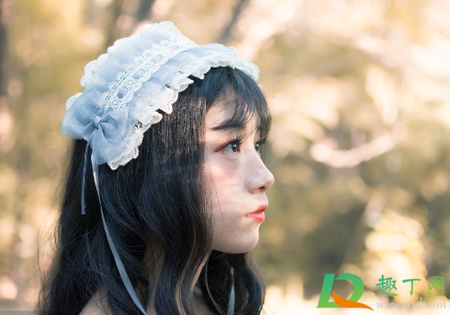 用热盐水敷眼睛可以去眼袋吗(用盐敷眼睛真的能去眼袋吗)