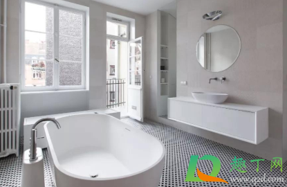 为什么高楼层卫生间容易臭(高楼层厕所臭是为什么)