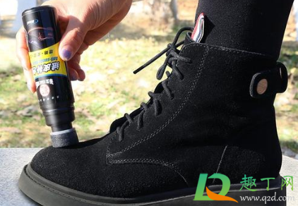 马丁靴怎么上鞋油(马丁靴鞋上有油怎么办)