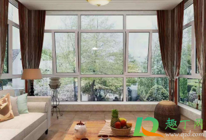 百洁布擦玻璃会有划痕吗(百洁布划伤玻璃)