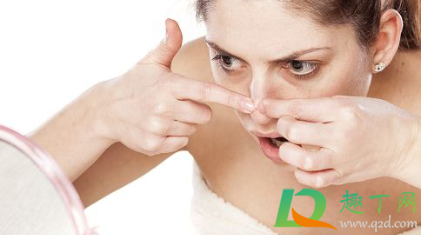 痘痘里面挤出来的白条是什么(痘痘里挤出来的白色条状物到底是什么?)