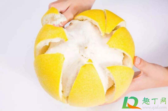 晒柚子皮要去掉白色的东西吗(柚子皮怎么处理晒干)