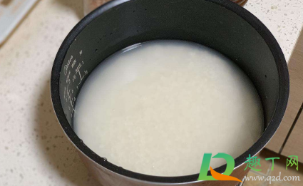 电饭煲煮饭设置多少分钟(电饭煲怎么设置煮的时间)