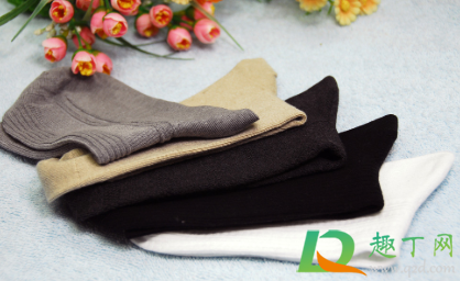 如何清洗臭袜子(袜子臭臭的怎样洗)