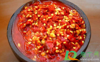 辣椒皮粘喉咙怎么快速弄掉(喉咙有辣椒皮如何弄掉)