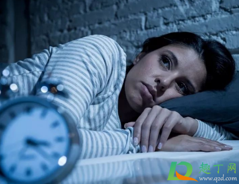 睡不着发朋友圈配图大全2020(晚上睡不着配发朋朋友圈的图片)
