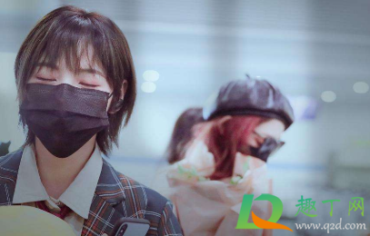 心情低落说说发朋友圈短句2021(心情低落说说发朋友圈2019短句)