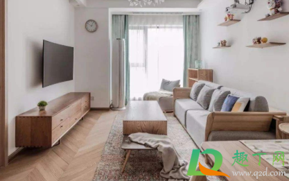 用投影仪看电影伤眼睛吗(投影仪看电影对眼睛有伤害吗)