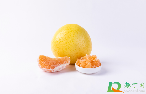 柚子怎么切成心形的(如何把柚子皮切成心形)