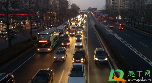 2021春节提前上高速免费吗(2021年春节高速费免到什么时候)