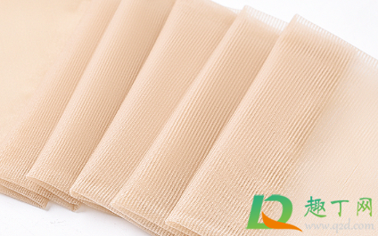 买丝袜应该买什么颜色的(袜子买什么颜色)