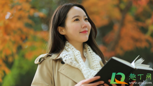 风衣衣领脏了怎么单独清洗(衣领很脏怎么洗)