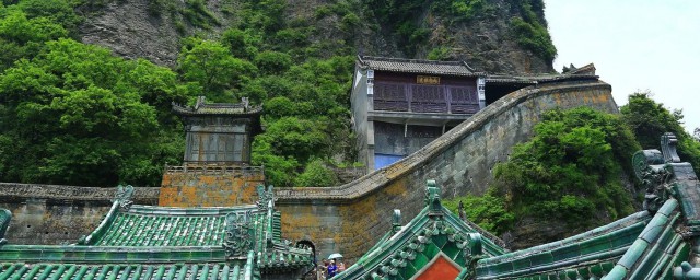 武当山的地质地貌(武当山地质成因)