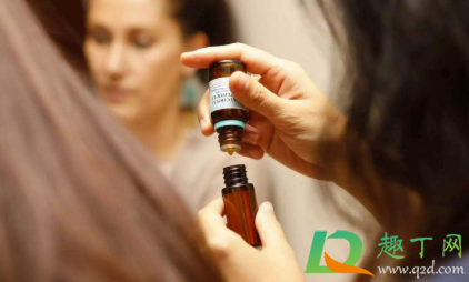 精油按摩后要不要洗(用精油按摩完需要洗吗)