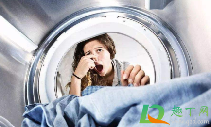 衣服有异味用什么能够消除(用什么能去除衣服上的异味)