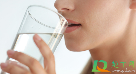 吃完辣多喝水能去体内的火吗(吃完辣多喝水有用吗) 吃完辣多喝水能去体内的火吗(吃完辣多喝水有用吗)