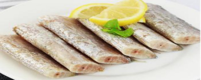 带鱼如何洗(请问带鱼怎么洗)