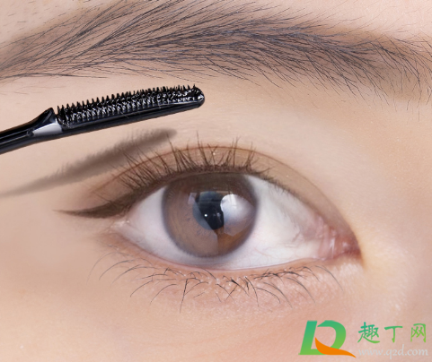 棕色睫毛膏好看还是黑色(睫毛膏是棕色的好看还是黑色的好看) 棕色睫毛膏好看还是黑色(睫毛膏是棕色的好看还是黑色的好看)