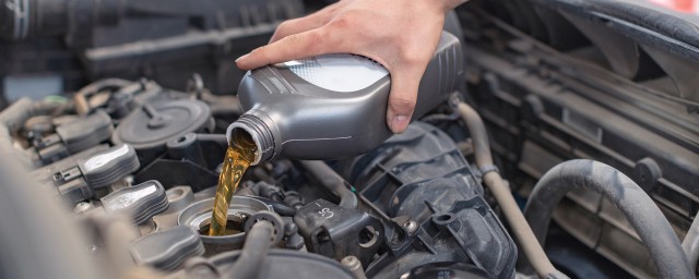 原厂机油是什么标号的(机油标号的区别是什么)