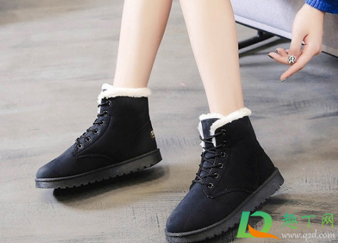 麂皮绒的鞋子变色是质量问题吗(麂皮鞋有色差怎么办)