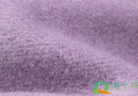 羊绒大衣能机洗不(羊绒大衣能不能自己洗)