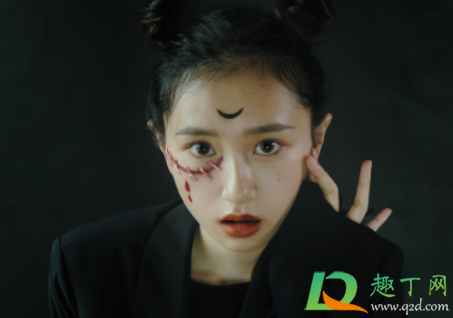 2020万圣节新手怎么画鬼脸可爱(万圣节的脸怎么画)