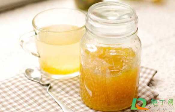 柚子皮泡水喝要晒干吗(晒干的柚子皮是用开水直接泡吗)