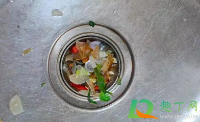 下水道的油垢用什么方法自动掉下来(通下水道油垢的方法妙招)