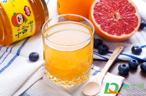 柚子皮泡水喝要晒干吗(晒干的柚子皮是用开水直接泡吗) 柚子皮泡水喝要晒干吗(晒干的柚子皮是用开水直接泡吗)