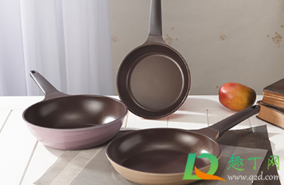 不粘锅为什么中间是凸起来的(为什么平底不粘锅的中间都凸起来?) 不粘锅为什么中间是凸起来的(为什么平底不粘锅的中间都凸起来?)