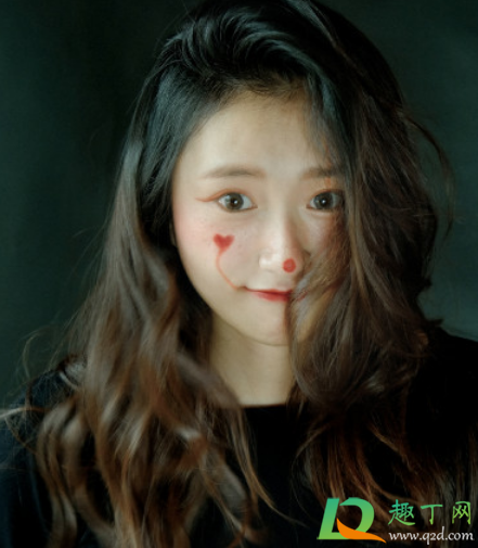 2020万圣节新手怎么画鬼脸可爱(万圣节的脸怎么画)