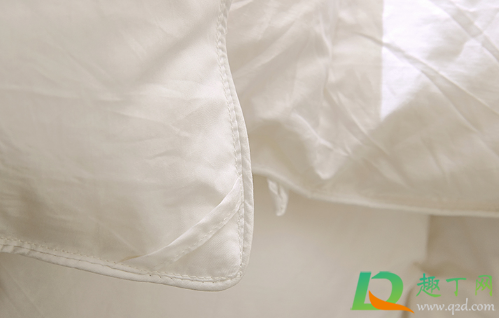 白色羽绒被为什么会变黄(羽绒被为什么会发黄) 白色羽绒被为什么会变黄(羽绒被为什么会发黄)