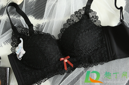 内衣往上跑是买大了还是买小了(内衣总是往上跑是大了还是大小) 内衣往上跑是买大了还是买小了(内衣总是往上跑是大了还是大小)