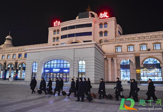 2021年春节返程高峰哪几天(2021年返程高峰期) 2021年春节返程高峰哪几天(2021年返程高峰期)