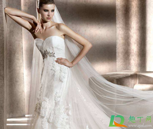 婚纱有味道正常吗(婚纱有甲醛吗)